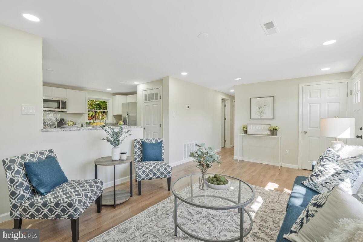 21975 Baja Ln - Photo 3 of 33