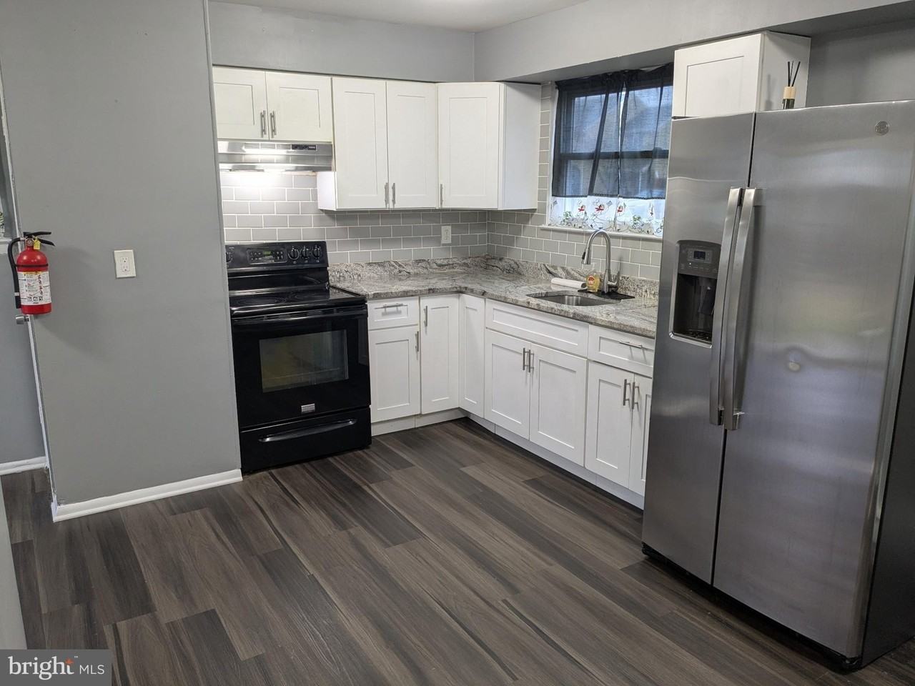 51 Noble Road - Photo 3 of 27