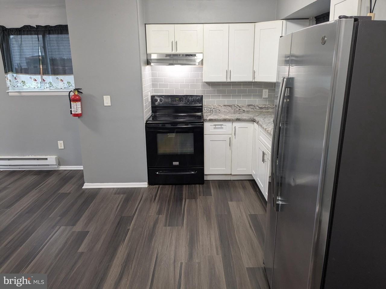 51 Noble Road - Photo 5 of 27