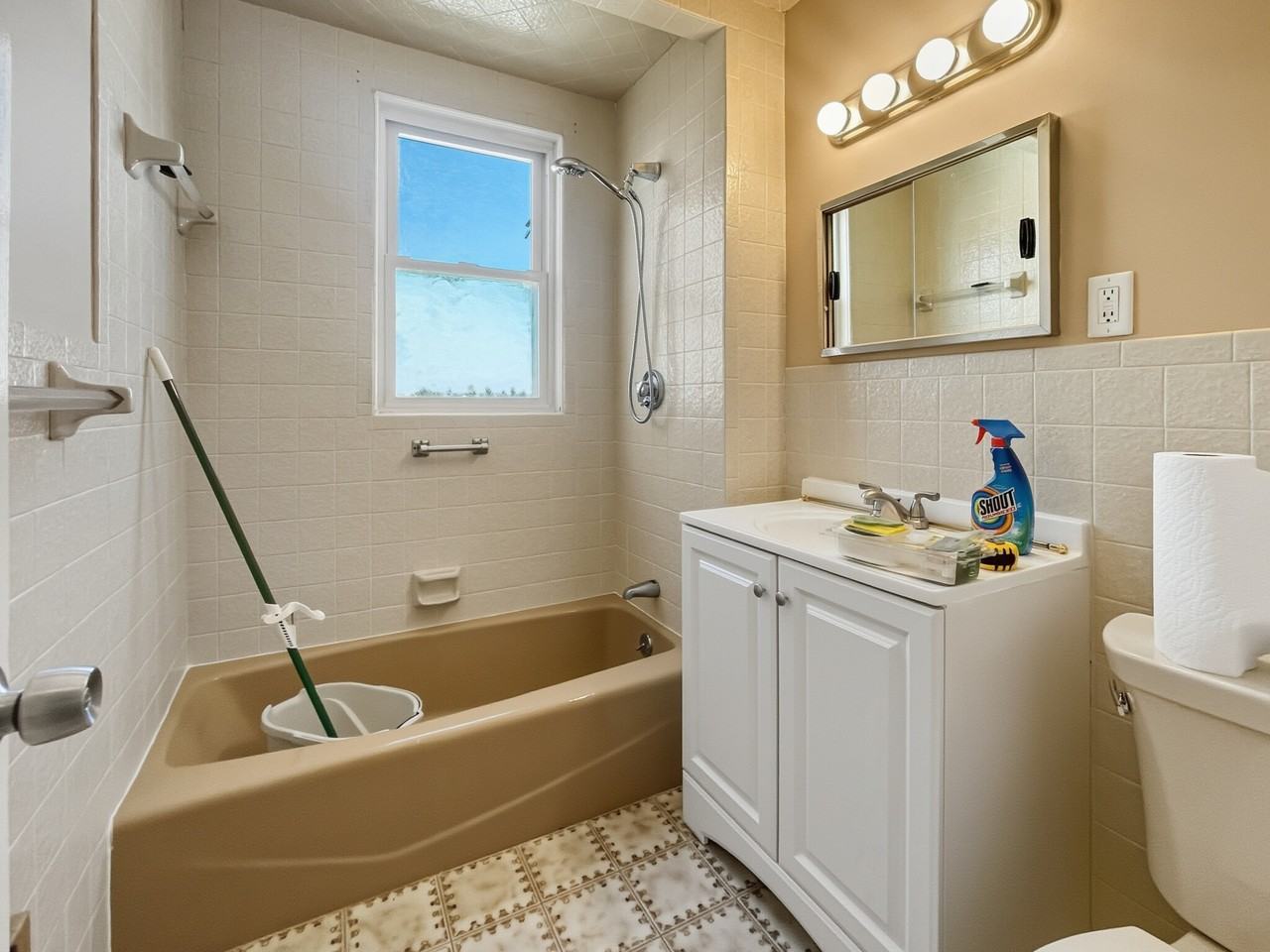 19 Stearns Ave - Photo 7 of 17