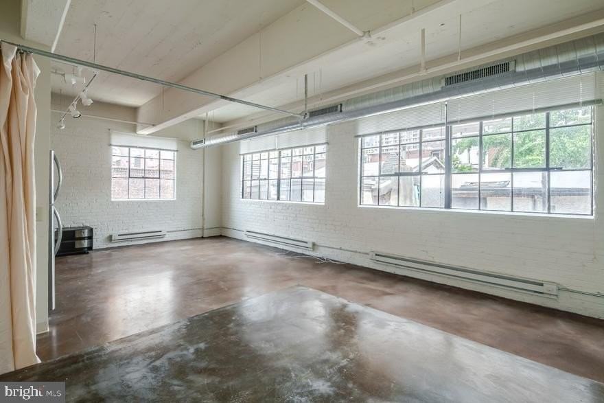 412 S 13th St Apt 108 #108 - Photo 4 of 10