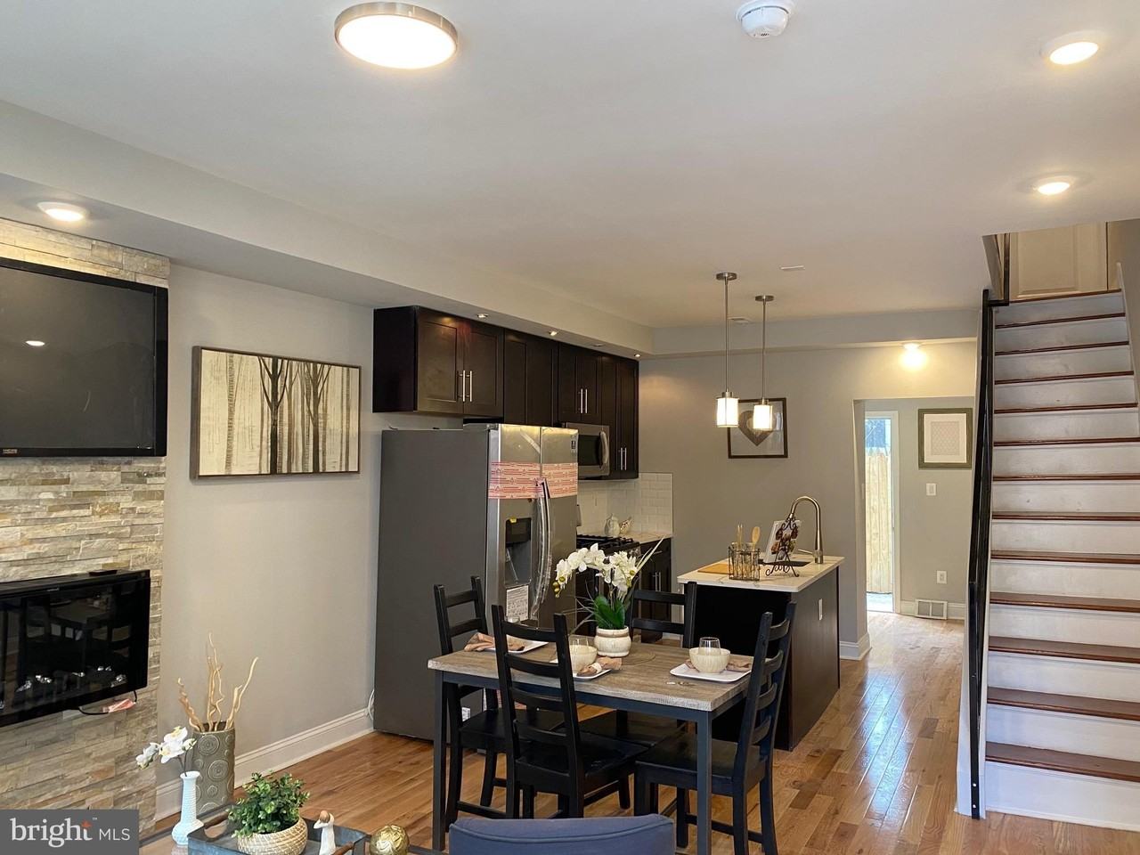 1432 Cambridge St - Photo 2 of 24