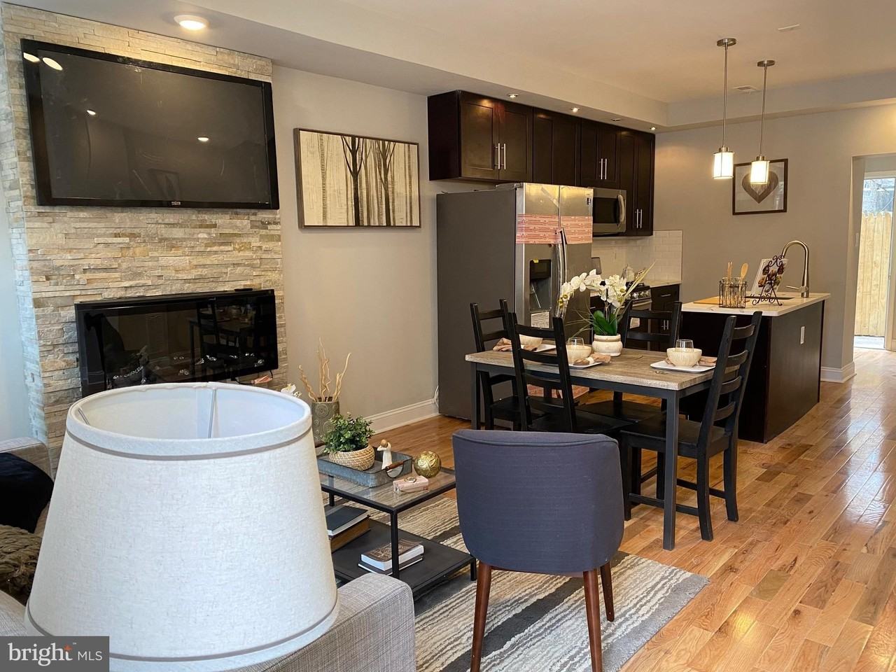 1432 Cambridge St - Photo 5 of 24