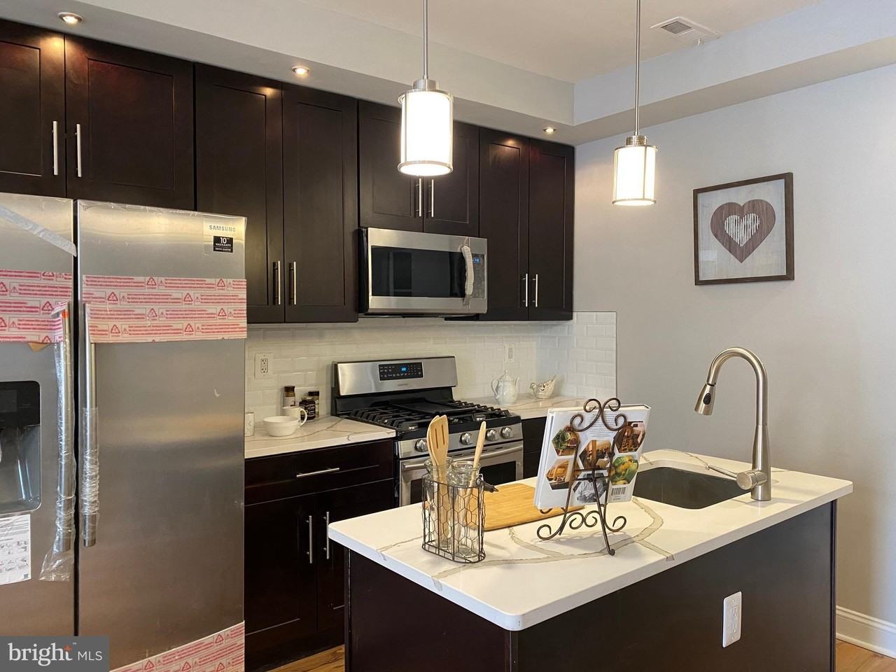 1432 Cambridge St - Photo 7 of 24