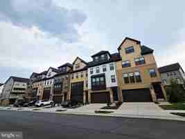 featured image of 4975 Longmire Way