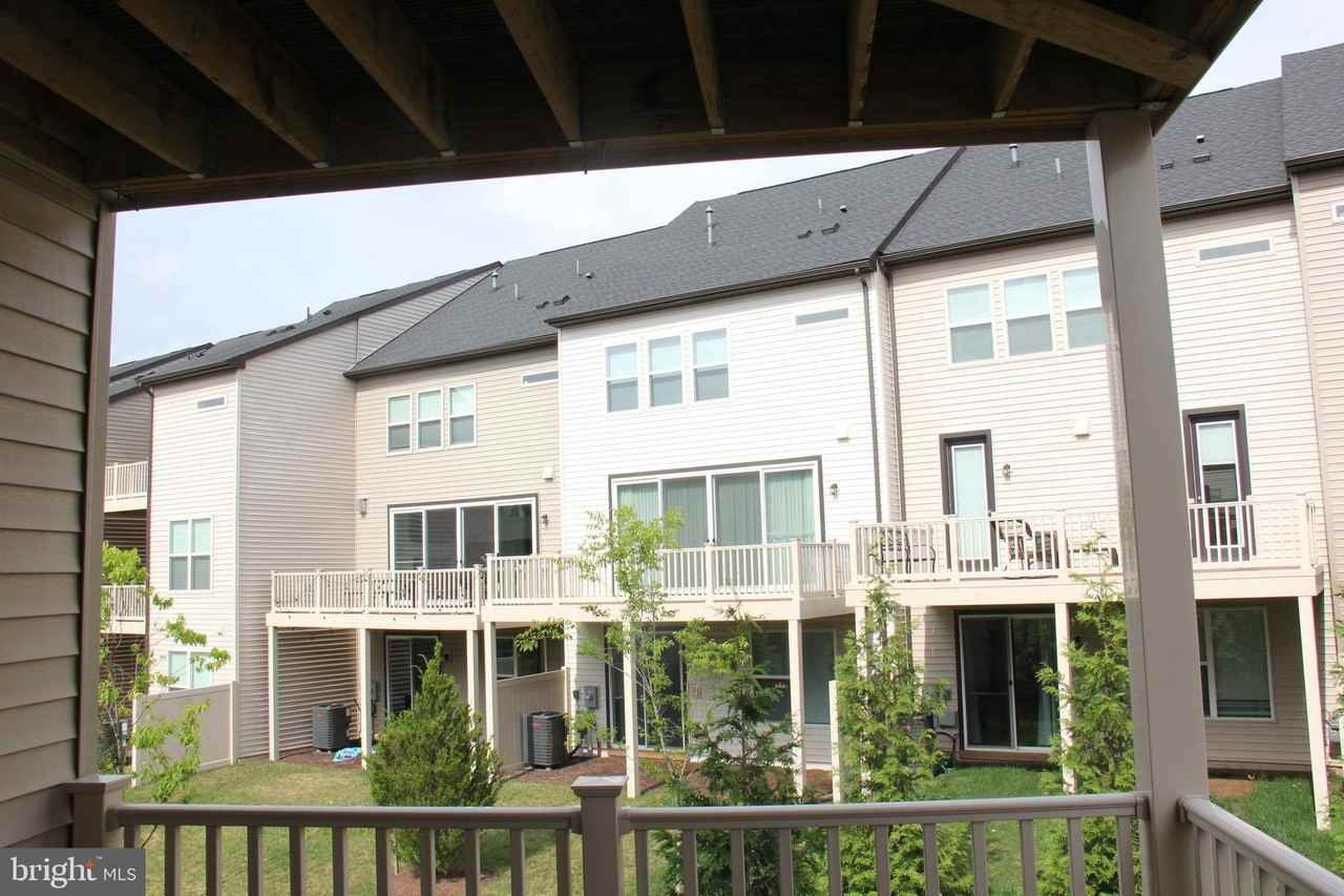 4975 Longmire Way - Photo 3 of 21