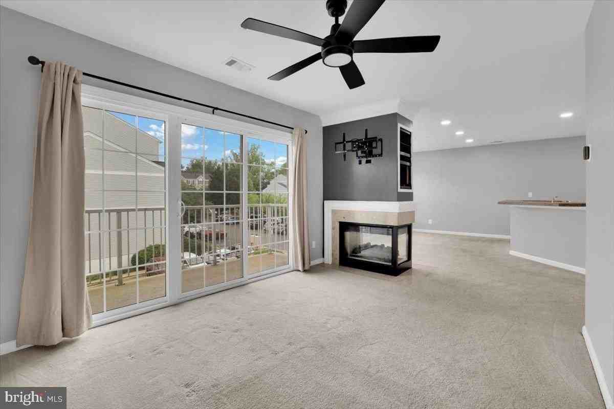 5995B Terrapin Pl Unit 301 #301 - Photo 2 of 26