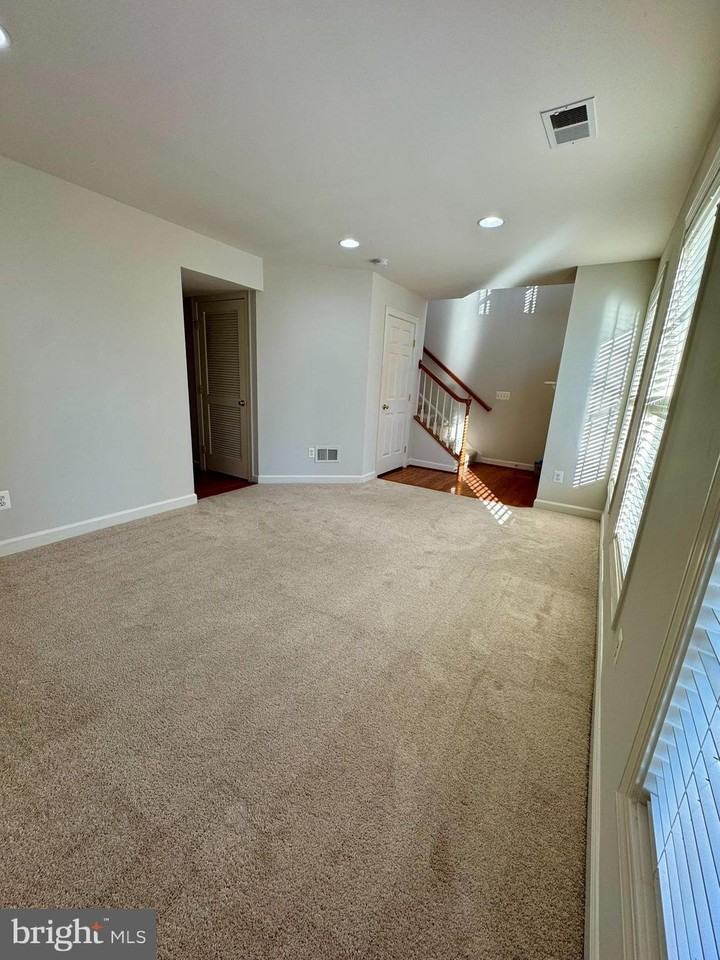 43800 Bent Creek Ter - Photo 7 of 49