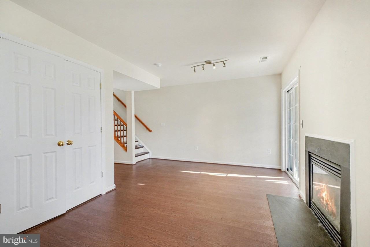 105 Galway Lane - Photo 7 of 27