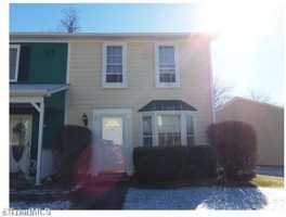 featured image of 917 Shelby Drive #D