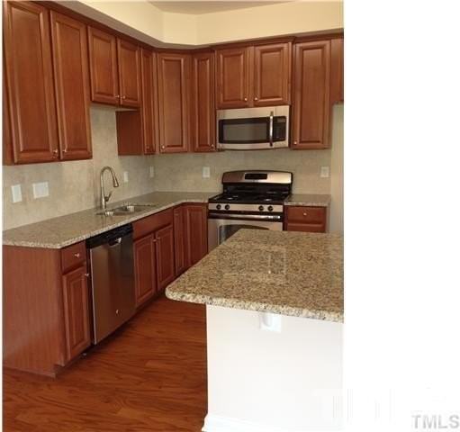 103 Grande Sky Court - Photo 4 of 16