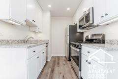 424 W Oakdale Ave #301 - Photo 1 of 1