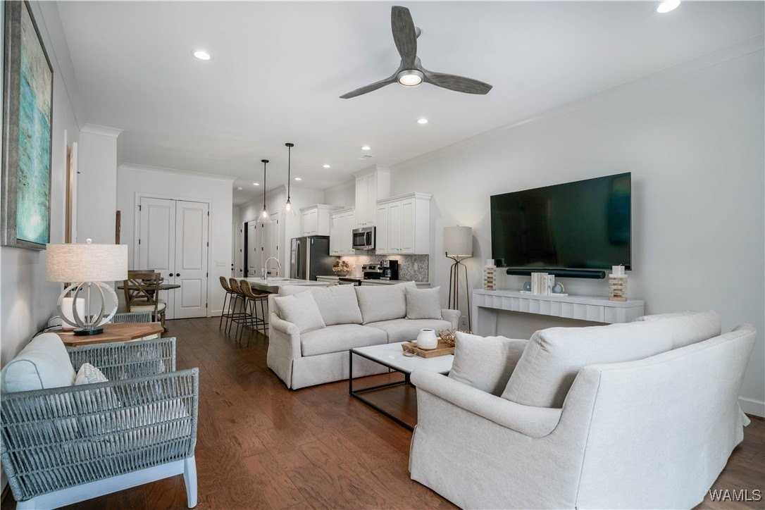 2206 Maxie Thomas Way - Photo 4 of 32