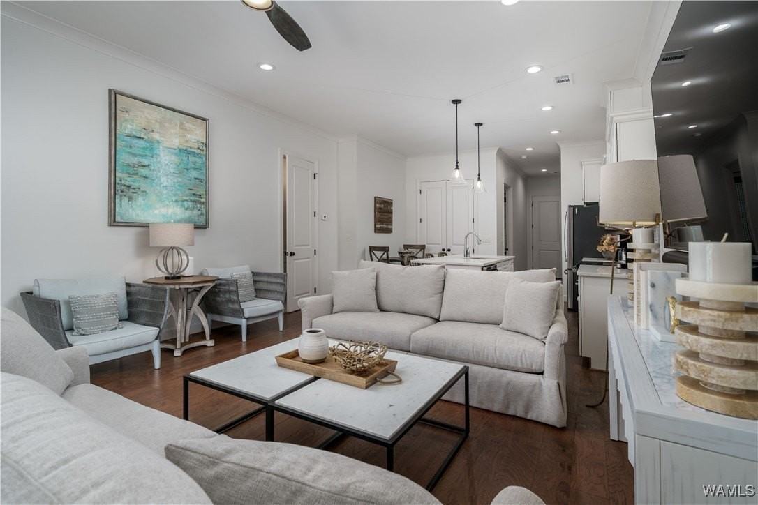 2206 Maxie Thomas Way - Photo 6 of 32