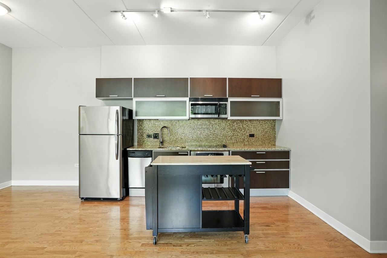 670 W Wayman St #1-1 - Photo 4 of 24