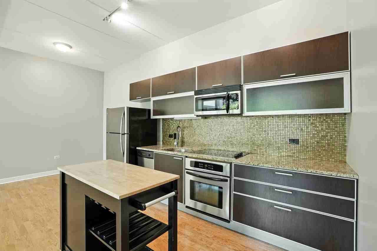 670 W Wayman St #1-1 - Photo 5 of 24