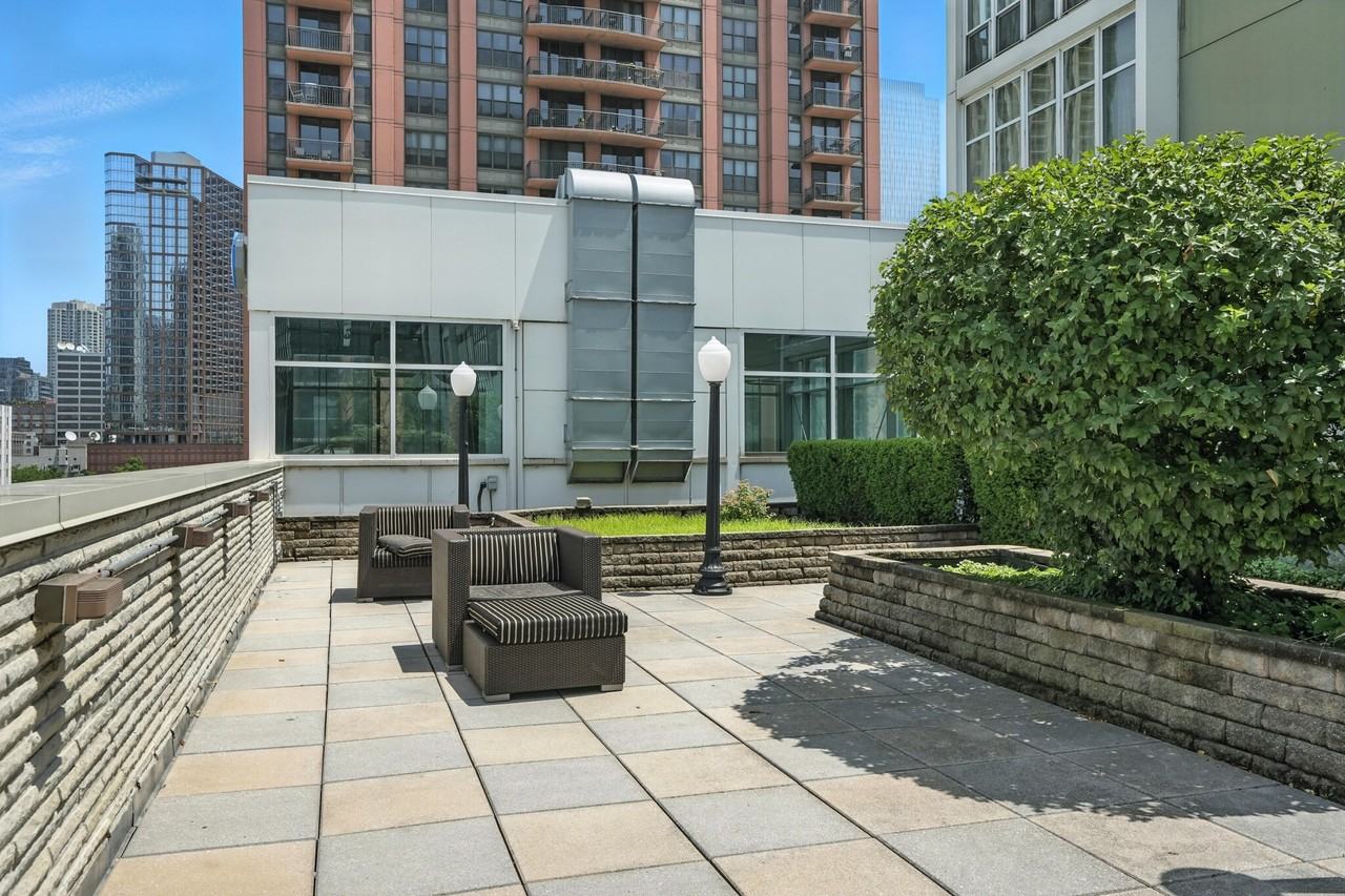 670 W Wayman St #1-2 - Photo 7 of 18