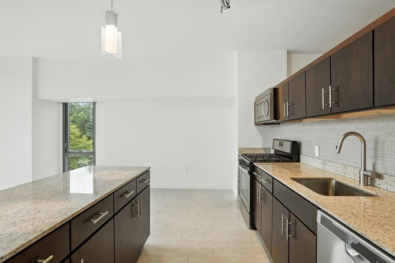 150 Forest Ave #2-2 - Photo 3 of 24