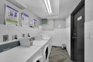 featured image of 1433 Burnaby Street