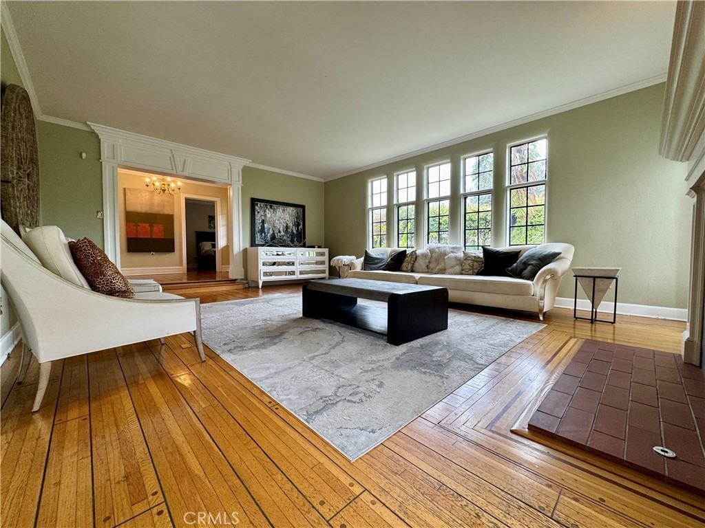 1149 Cordova Avenue - Photo 7 of 50