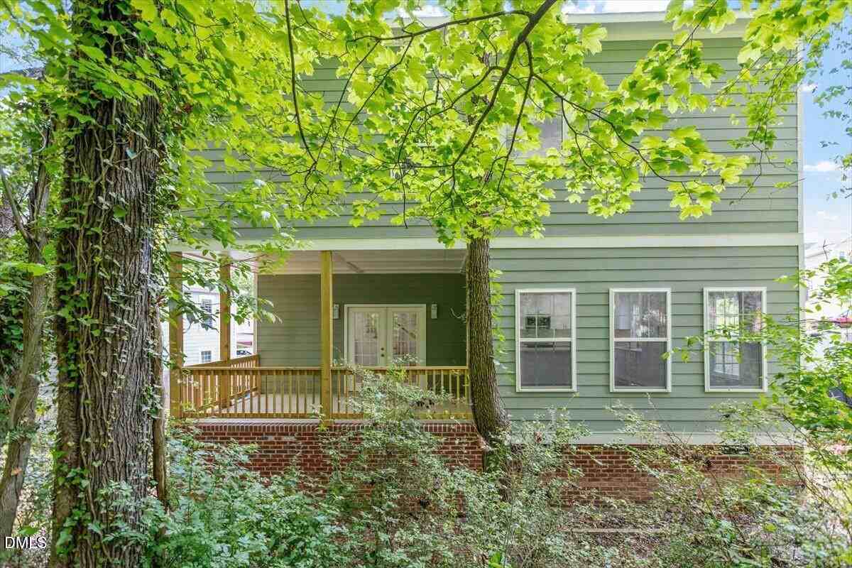 1408 South St - Photo 4 of 37