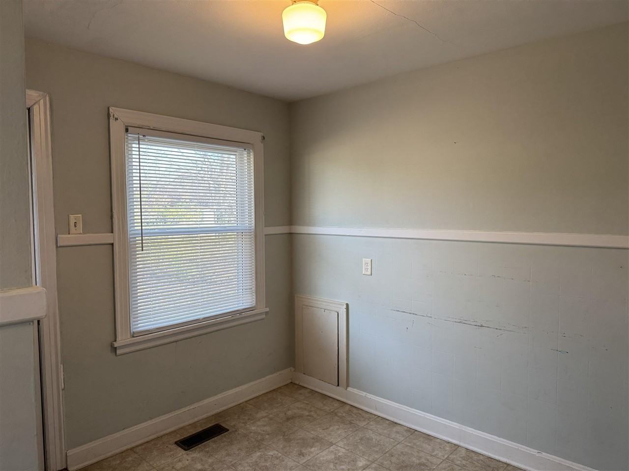 1304 Cabell Drive - Photo 4 of 8