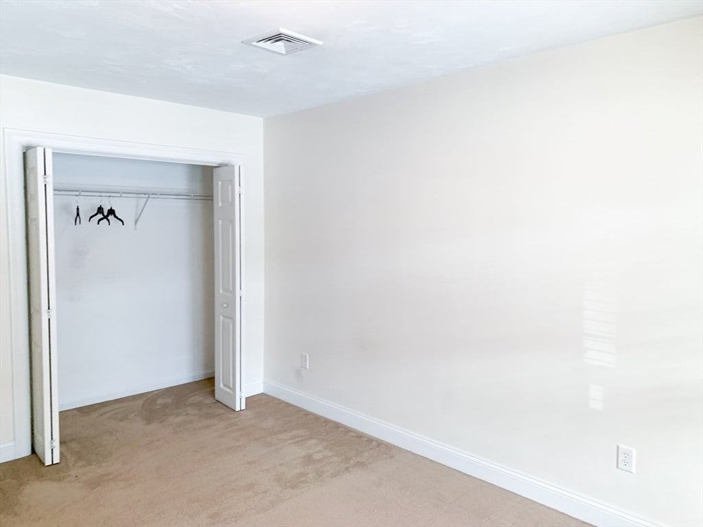 25 Greenleaves Drive - Photo 3 of 7