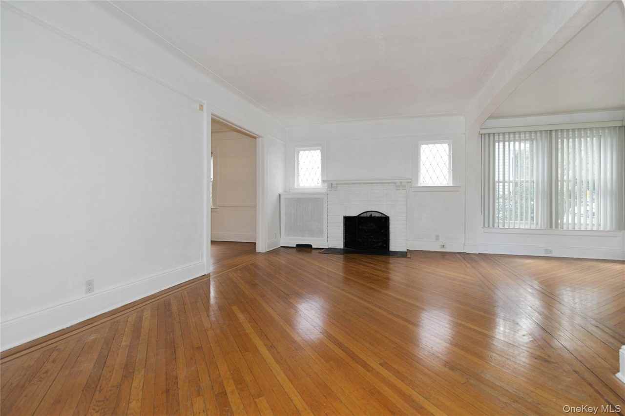 4623 Arcadia Lane - Photo 3 of 11