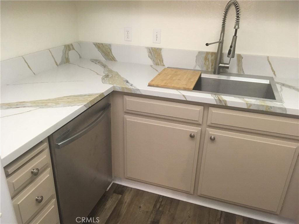 22892 Hilton Head Dr Unit 284 - Photo 5 of 17