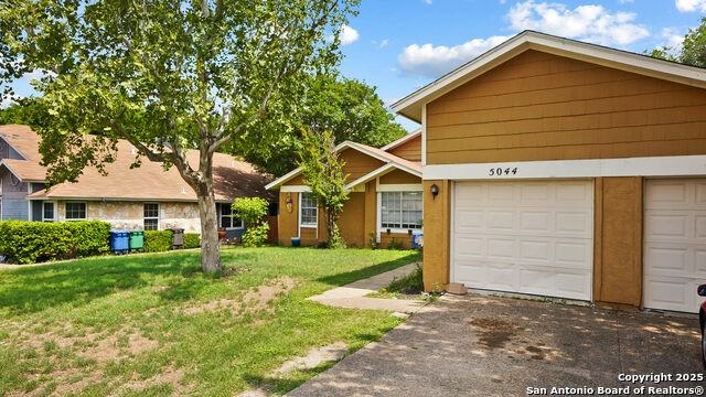 5044 Ayrshire Drive - Photo 4 of 22