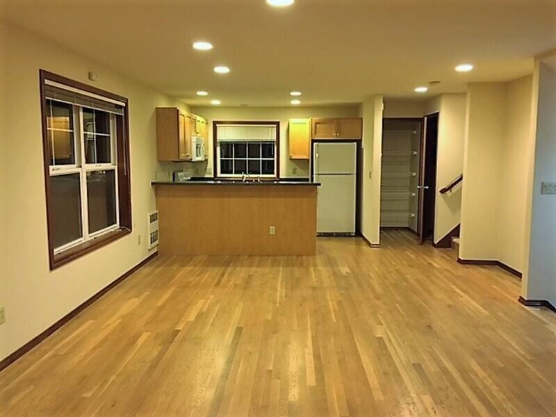 1126 Nw 56th St - Photo 3 of 8