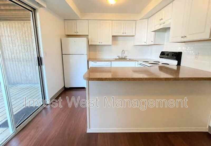 2815 Estreet #D - Photo 4 of 10