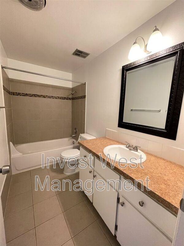 2815 Estreet #D - Photo 5 of 10