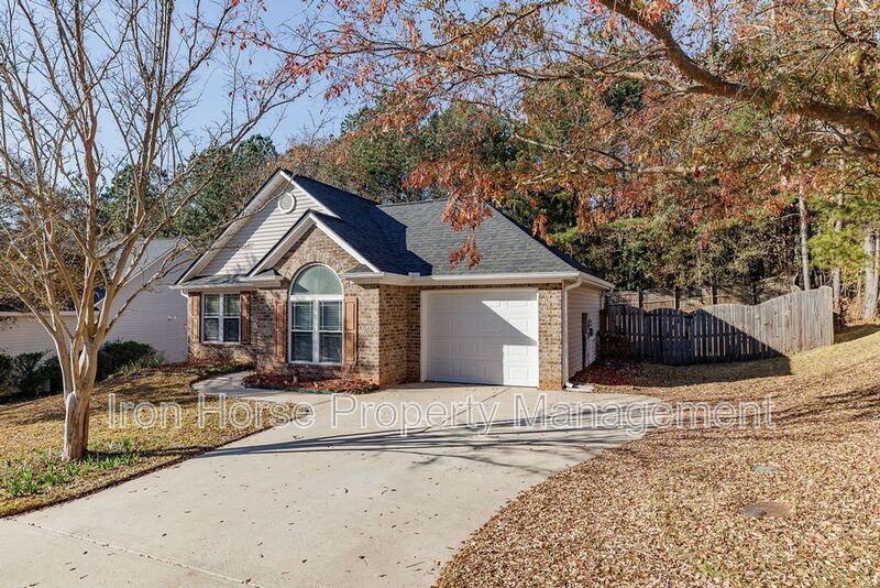 160 Cedar Rock Trce - Photo 3 of 25