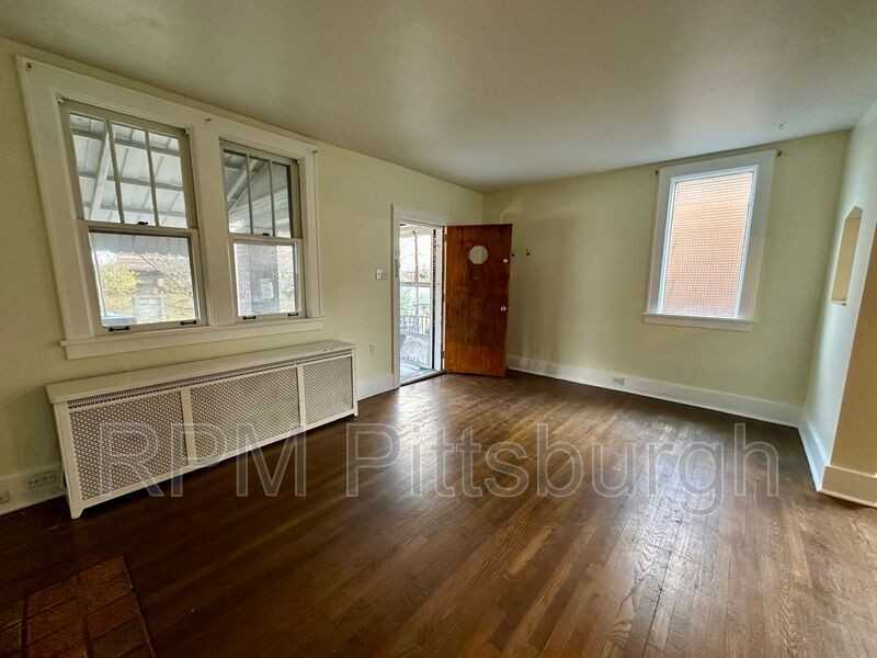 3306 Shady Avenue - Photo 3 of 15