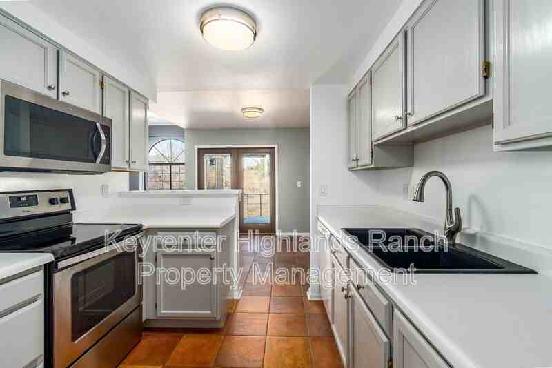 10557 W Maplewood Dr #D - Photo 3 of 30