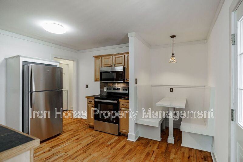 205 Third St - Photo 6 of 30