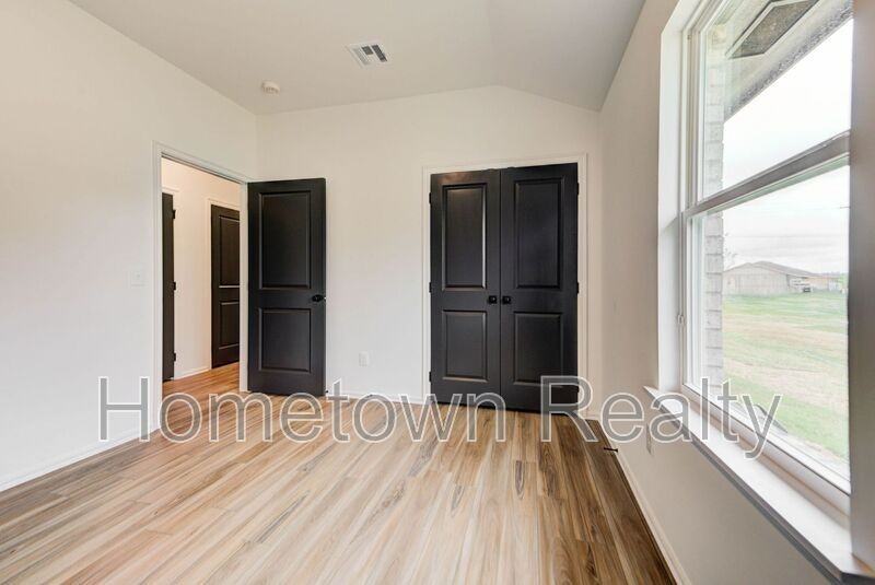 500 N Canyon Ter - Photo 3 of 16