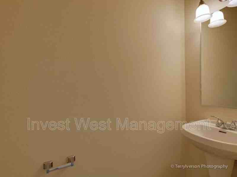 6009 Ne 34th St - Photo 6 of 12