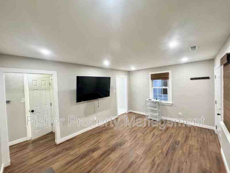 518 Northside Ave - Photo 4 of 25