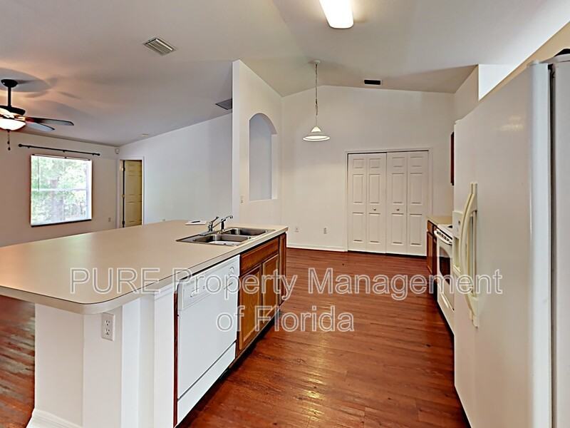 2823 Ne 25th St - Photo 5 of 19