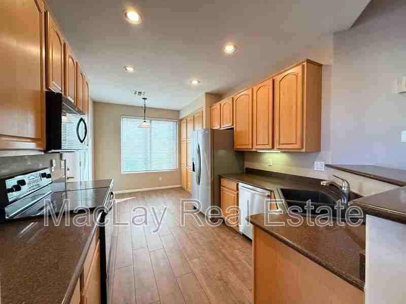 4805 East Wagoner Road - Photo 2 of 12