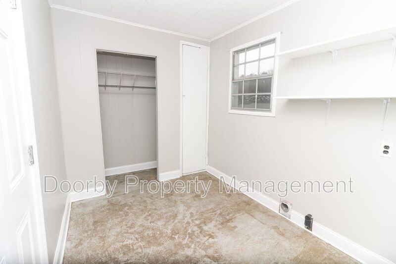 640 Lupton Dr - Photo 7 of 15