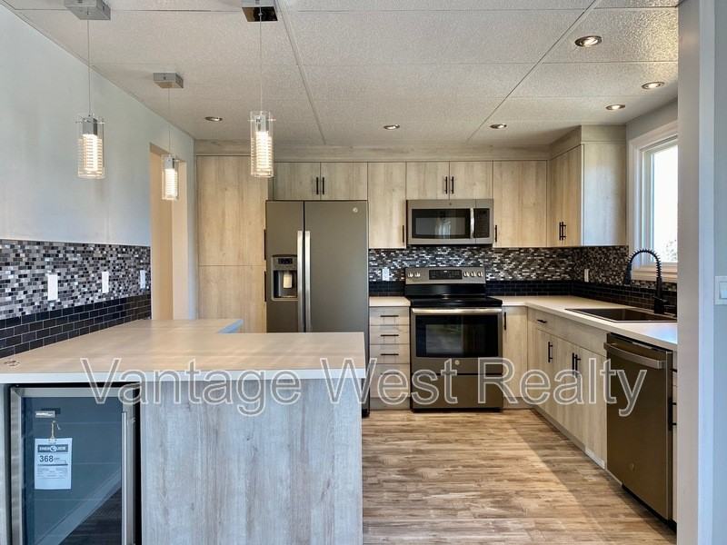 3717 East Kelowna Road