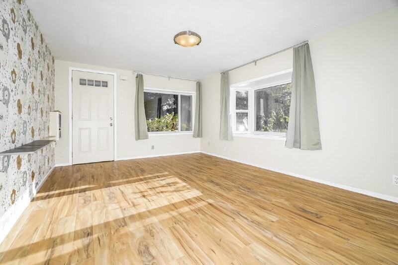 11847 44th Avenue South - Photo 3 of 17