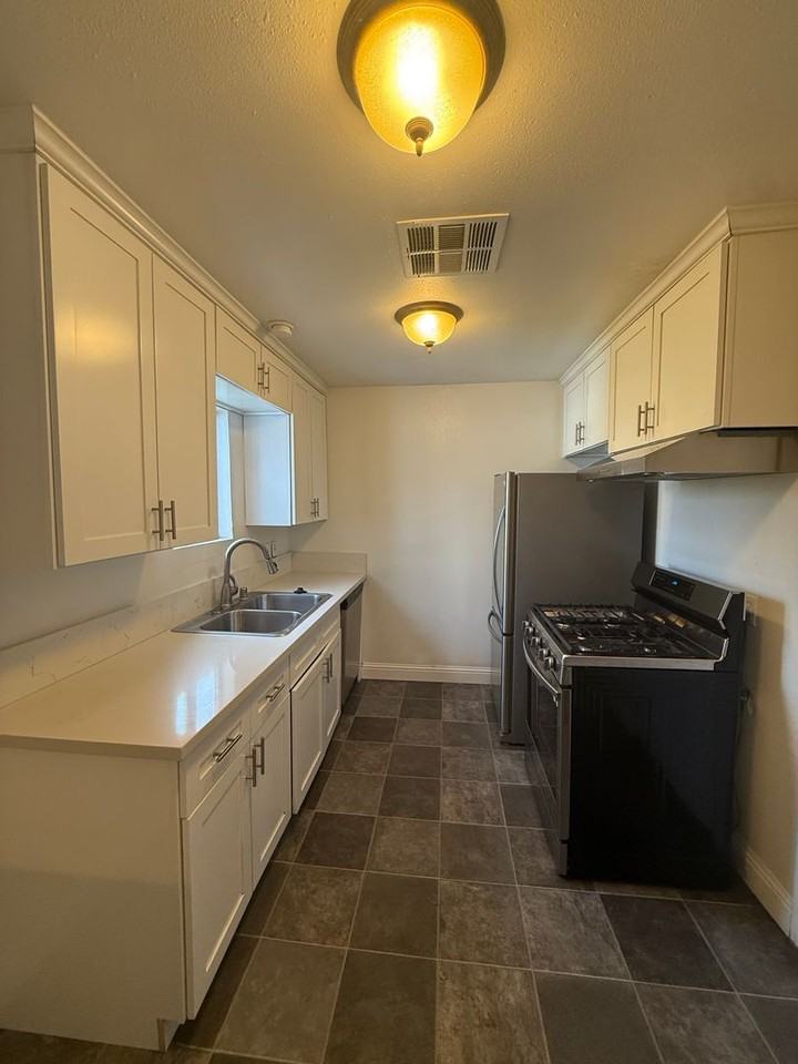 4213 28th Street - Photo 2 of 13