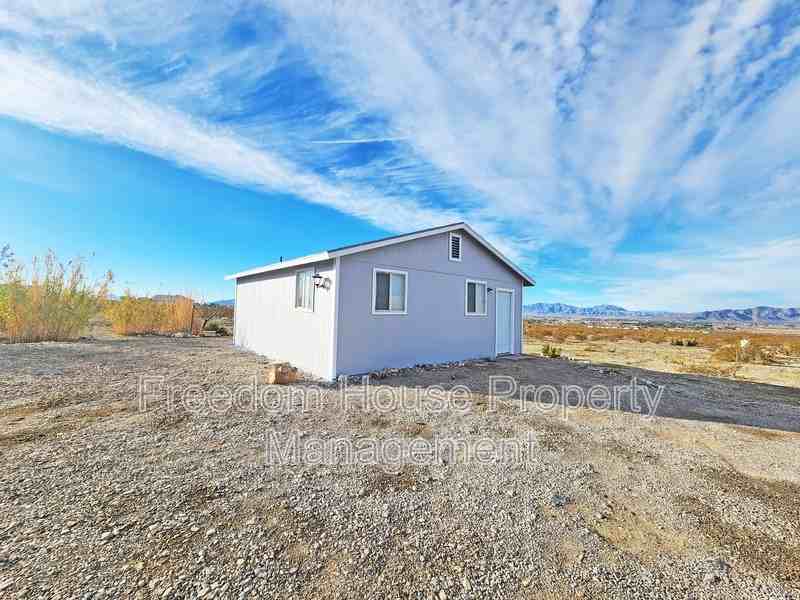 1631 East Bell Vista Avenue - Photo 3 of 26