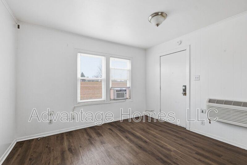 1109 North Scott Avenue #3 - Photo 2 of 12