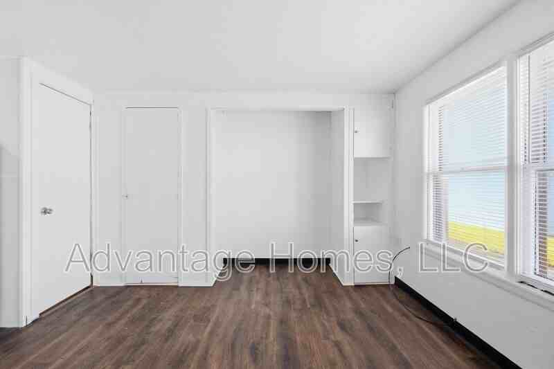 1109 North Scott Avenue #3 - Photo 6 of 12