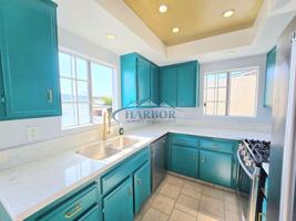 featured image of 855 W 2nd St #B